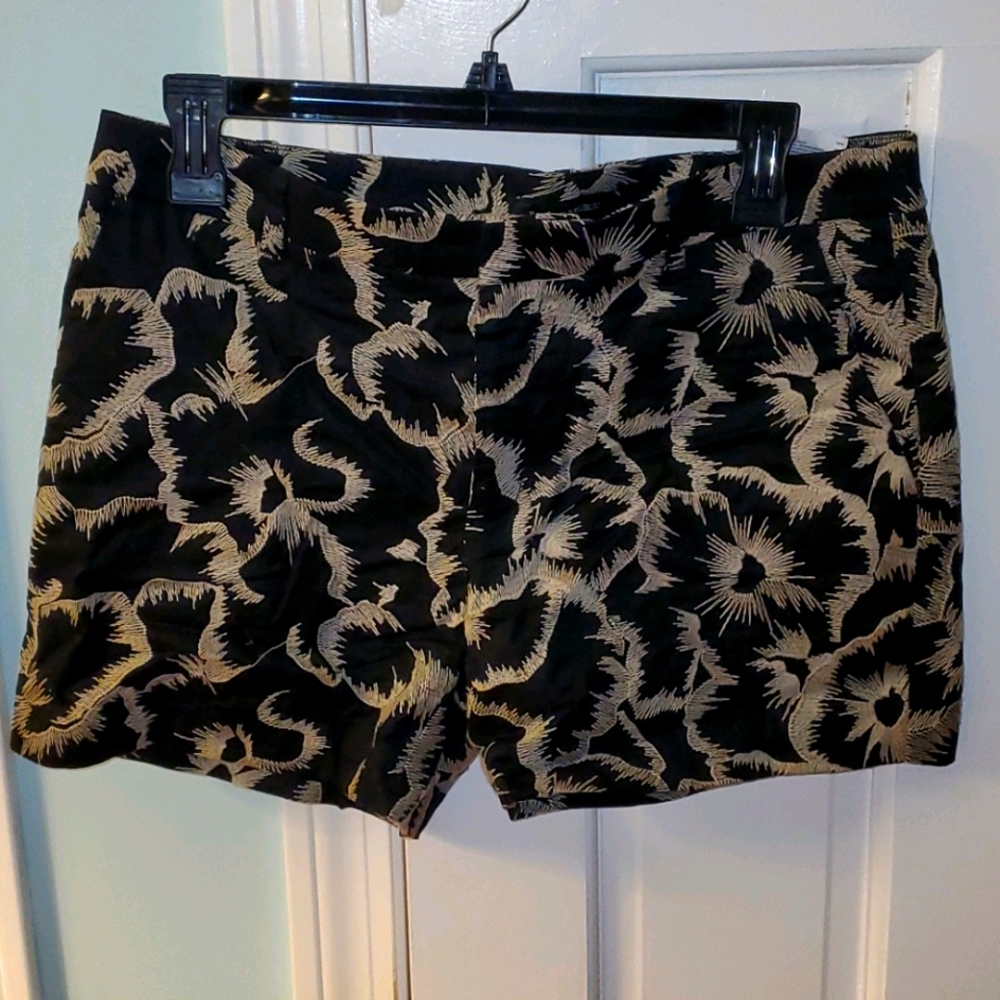 Black/cream shorts